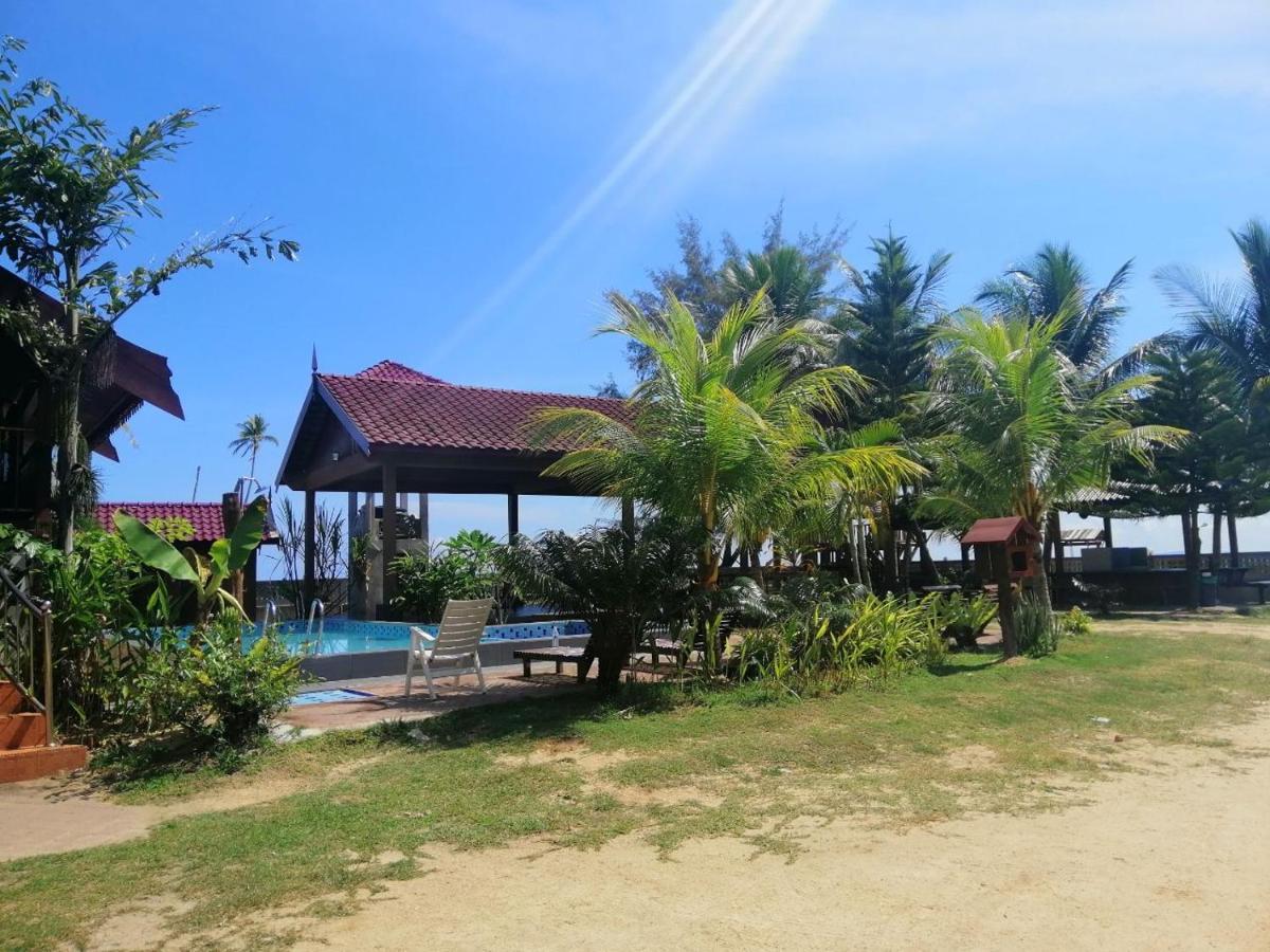 Bayu Beach Penarek Kampung Penarik Exterior foto