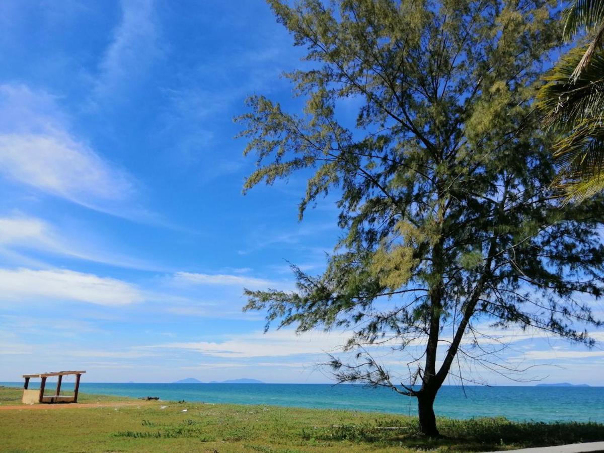 Bayu Beach Penarek Kampung Penarik Exterior foto