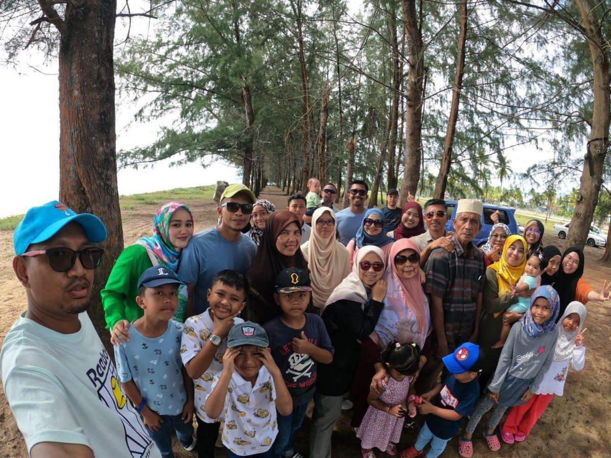 Bayu Beach Penarek Kampung Penarik Exterior foto