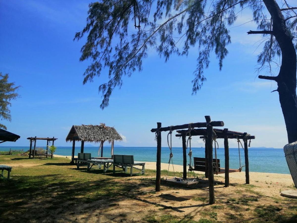 Bayu Beach Penarek Kampung Penarik Exterior foto