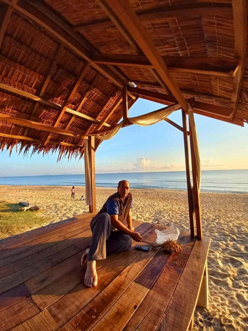 Bayu Beach Penarek Kampung Penarik Exterior foto