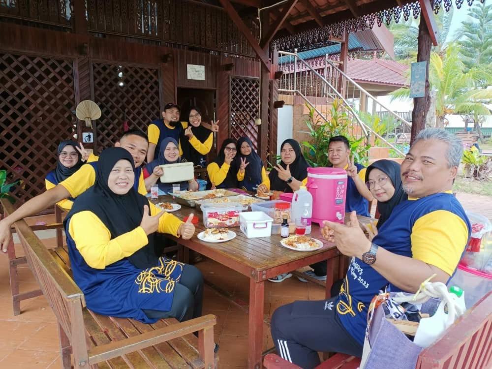 Bayu Beach Penarek Kampung Penarik Exterior foto