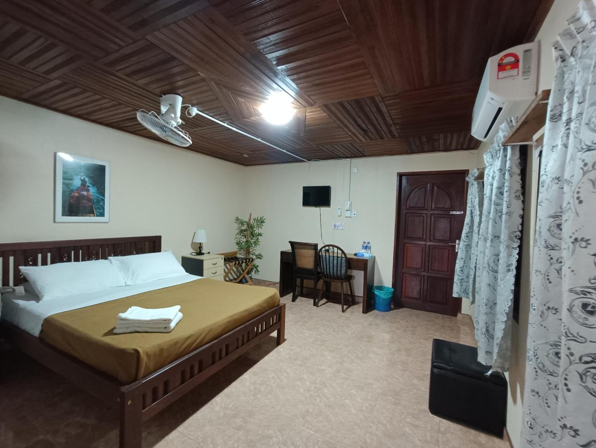 Bayu Beach Penarek Kampung Penarik Quarto foto