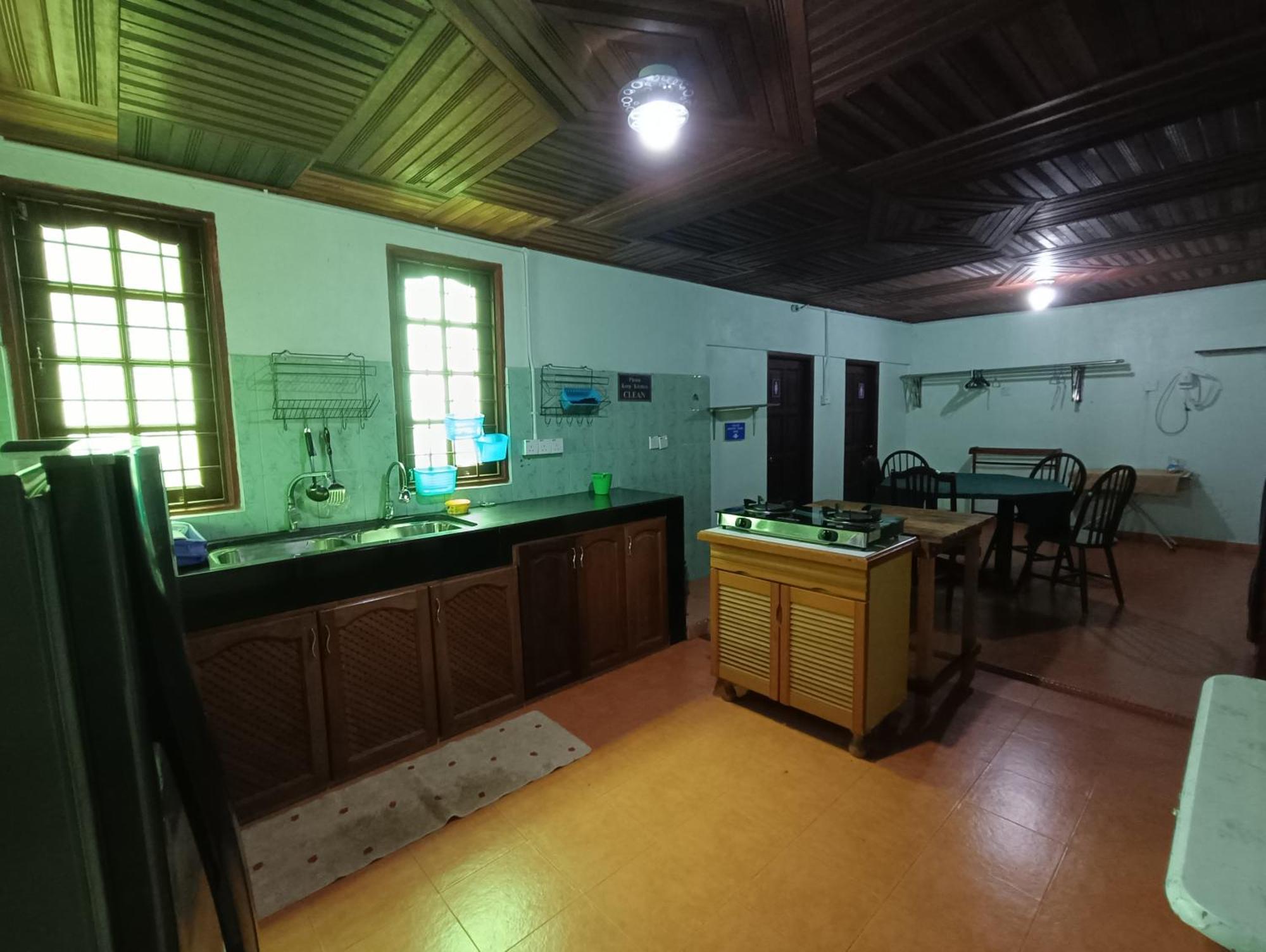 Bayu Beach Penarek Kampung Penarik Quarto foto
